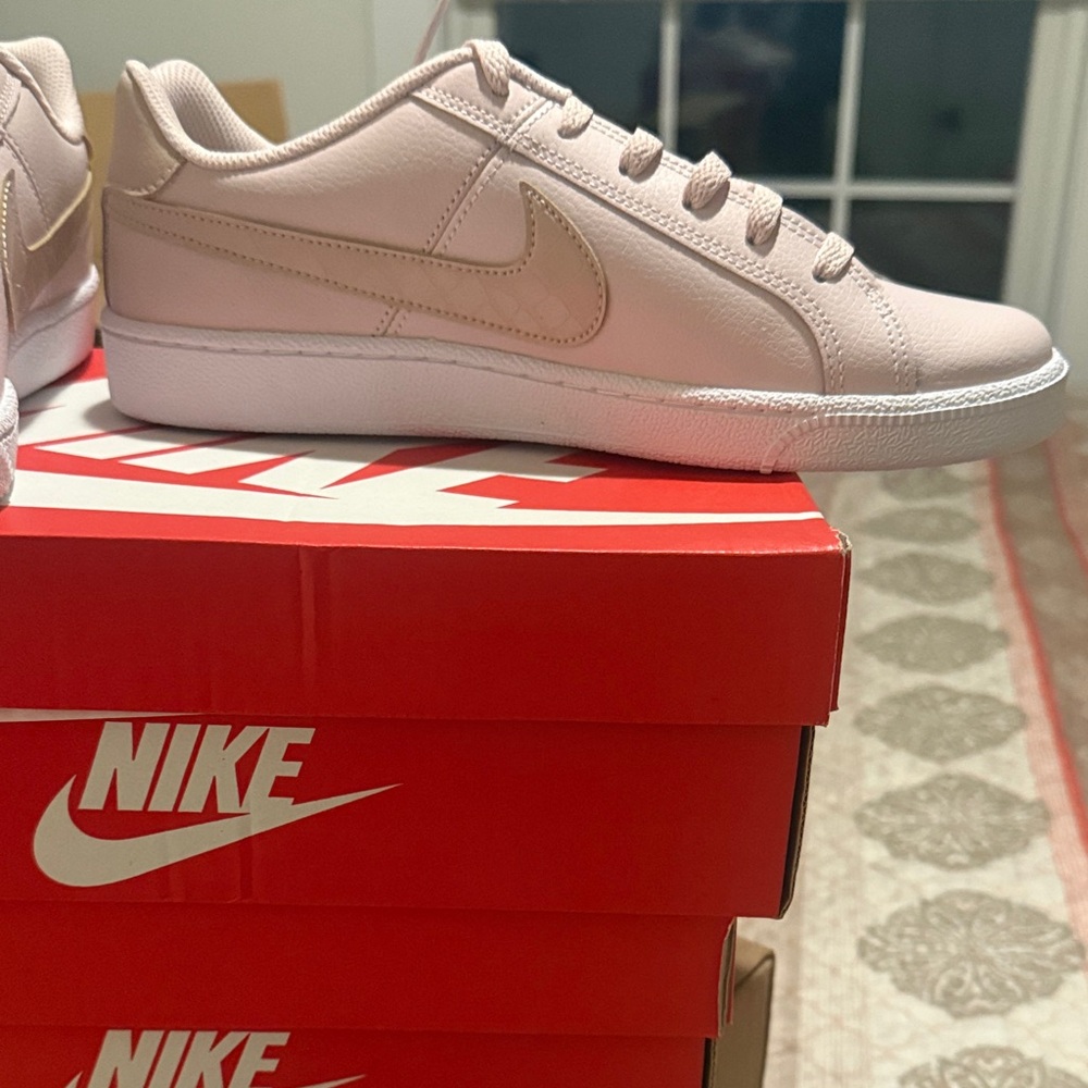Nike Blush Pink Casual Sneakers